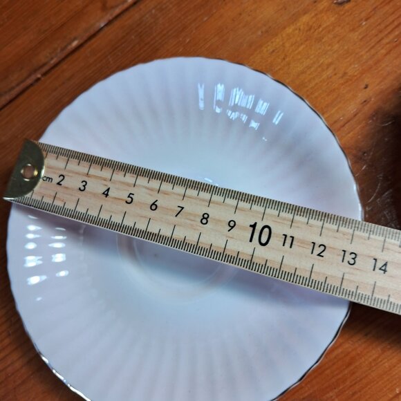 Paragon vintage bone china teacup & saucer, white, gold, pink - Picture 8 of 8